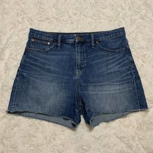 Madewell High Rise Distressed Denim Mom Jeans Shorts Medium Wash Size 32/ Large